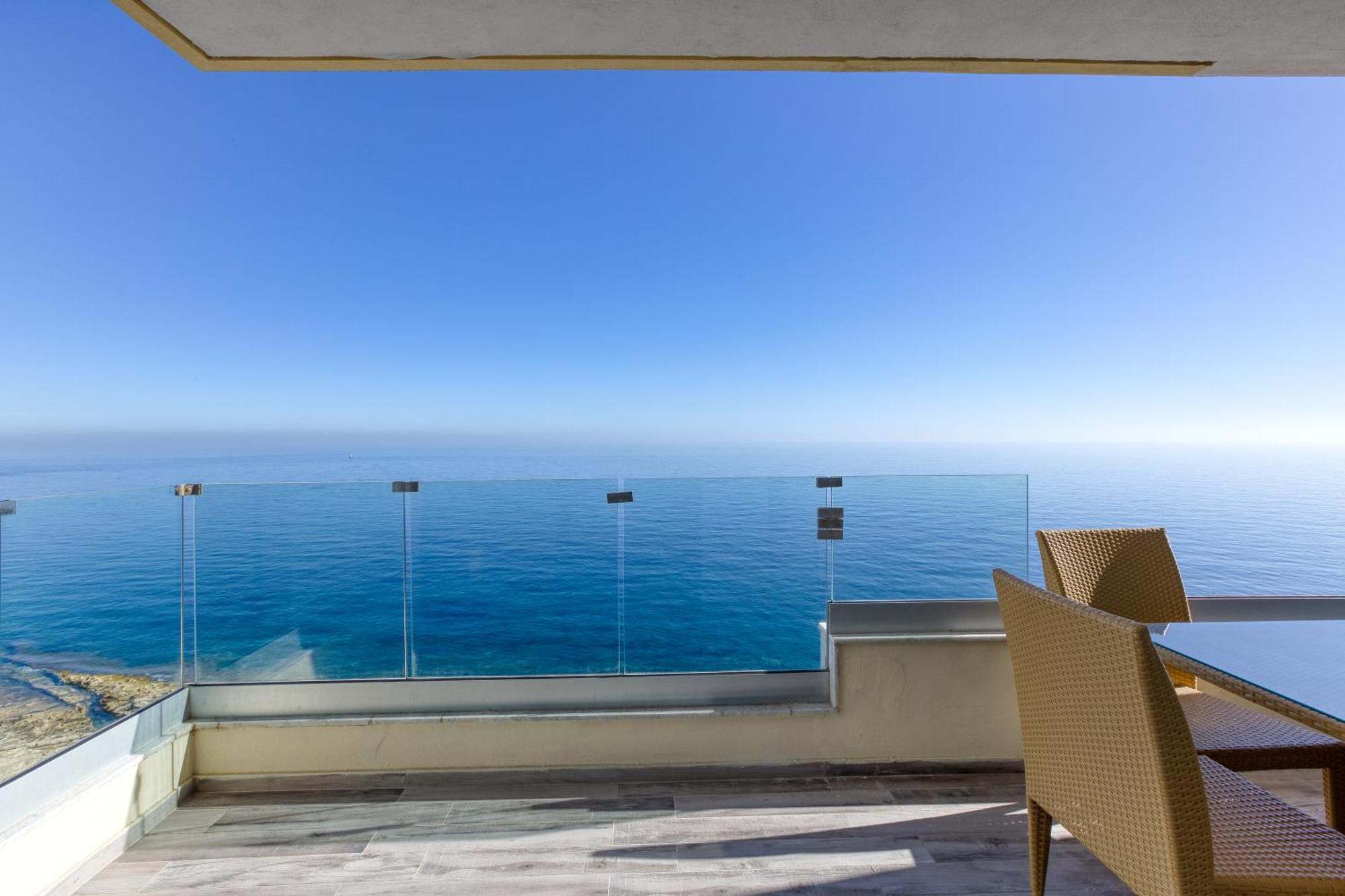 Seafront Sliema Apartment With Balcony & Sea Views By Jl Kültér fotó